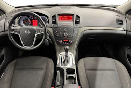 Punainen Opel Insignia 2013 kuva 7.