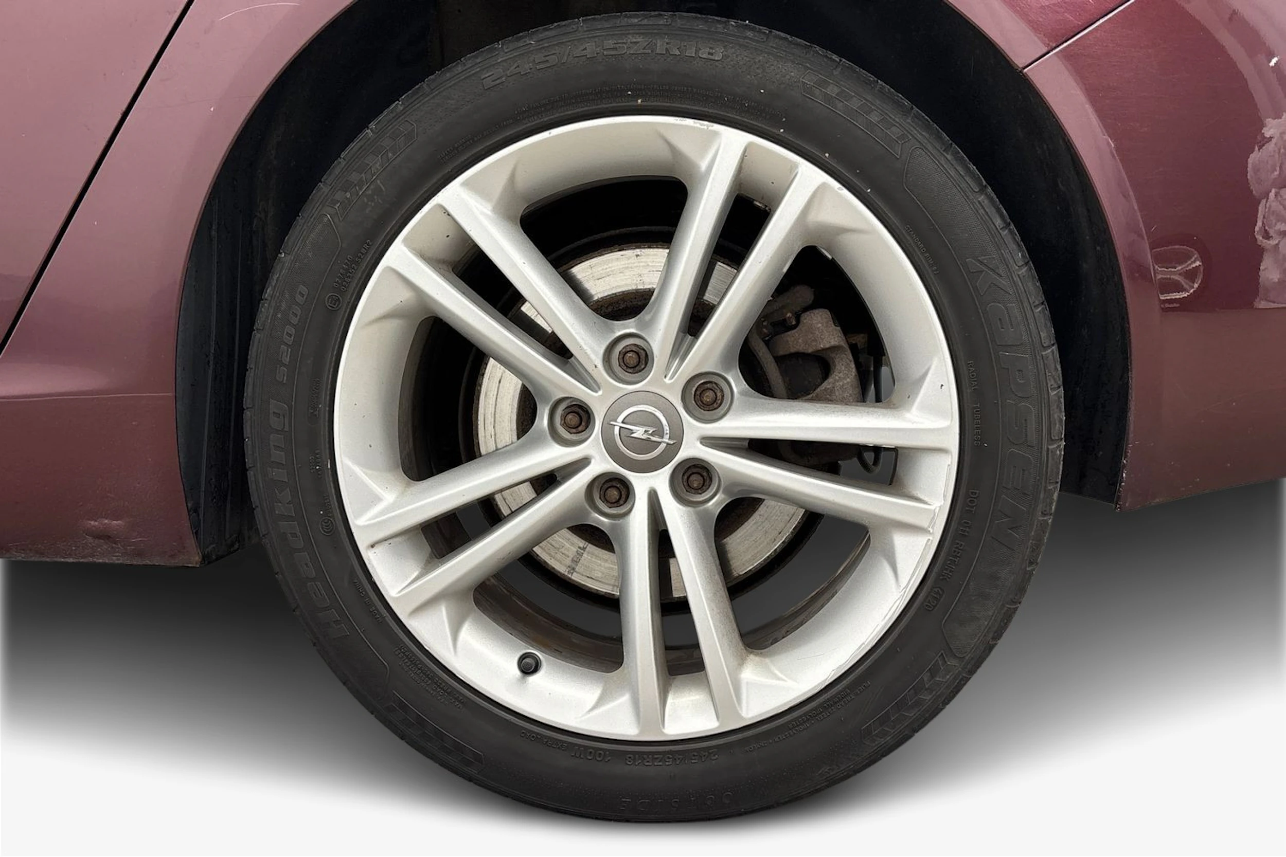 Punainen Opel Insignia 2013 kuva 9.