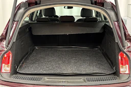 Punainen Opel Insignia 2013 kuva 21.
