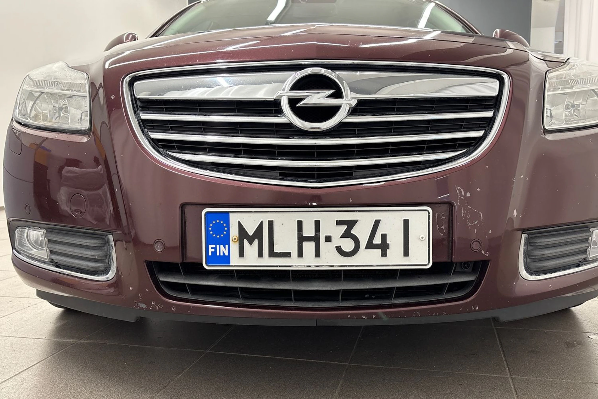 Punainen Opel Insignia 2013 kuva 32.