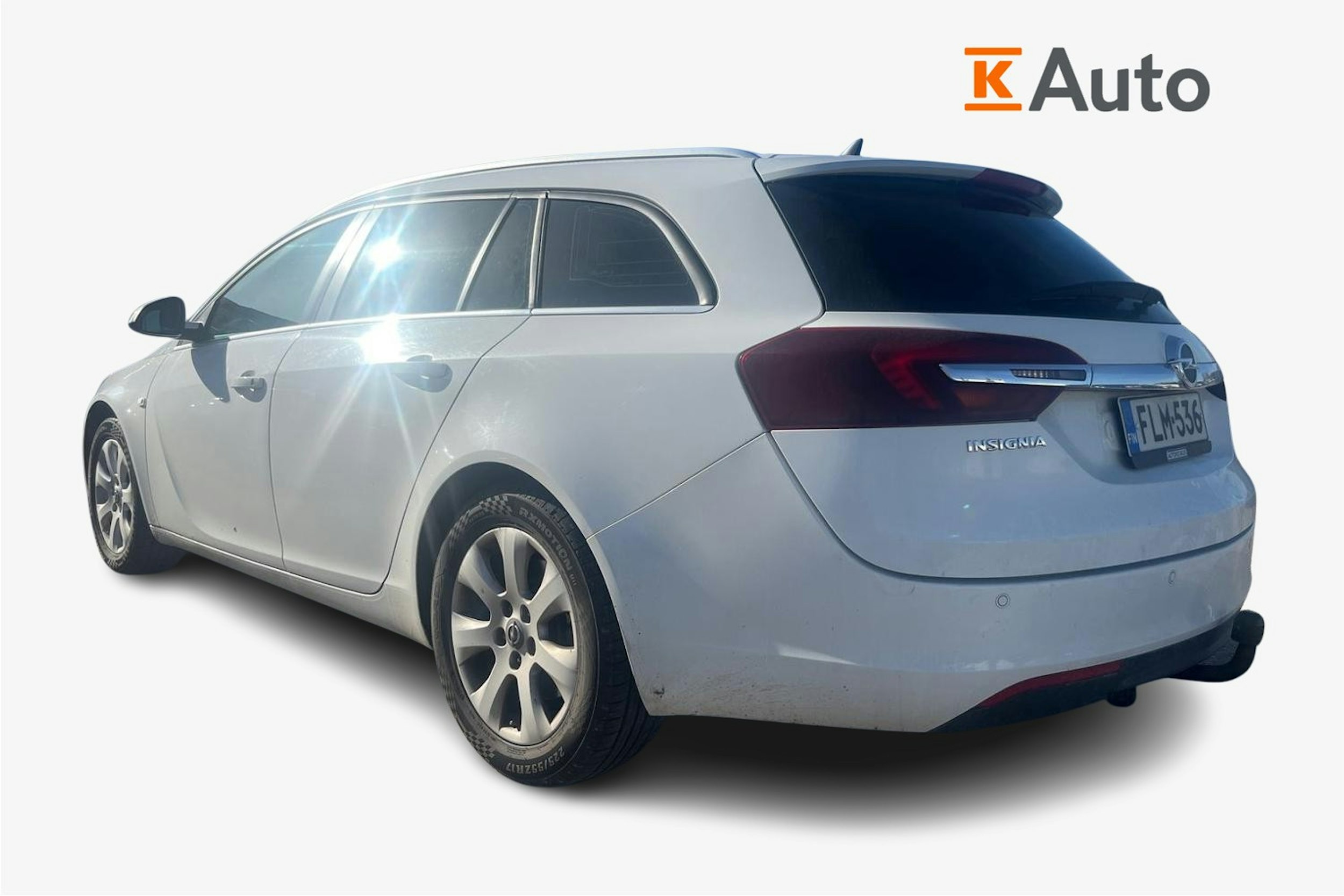 valkoinen Opel Insignia 2014 kuva 2.