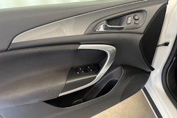 valkoinen Opel Insignia 2014 kuva 13.
