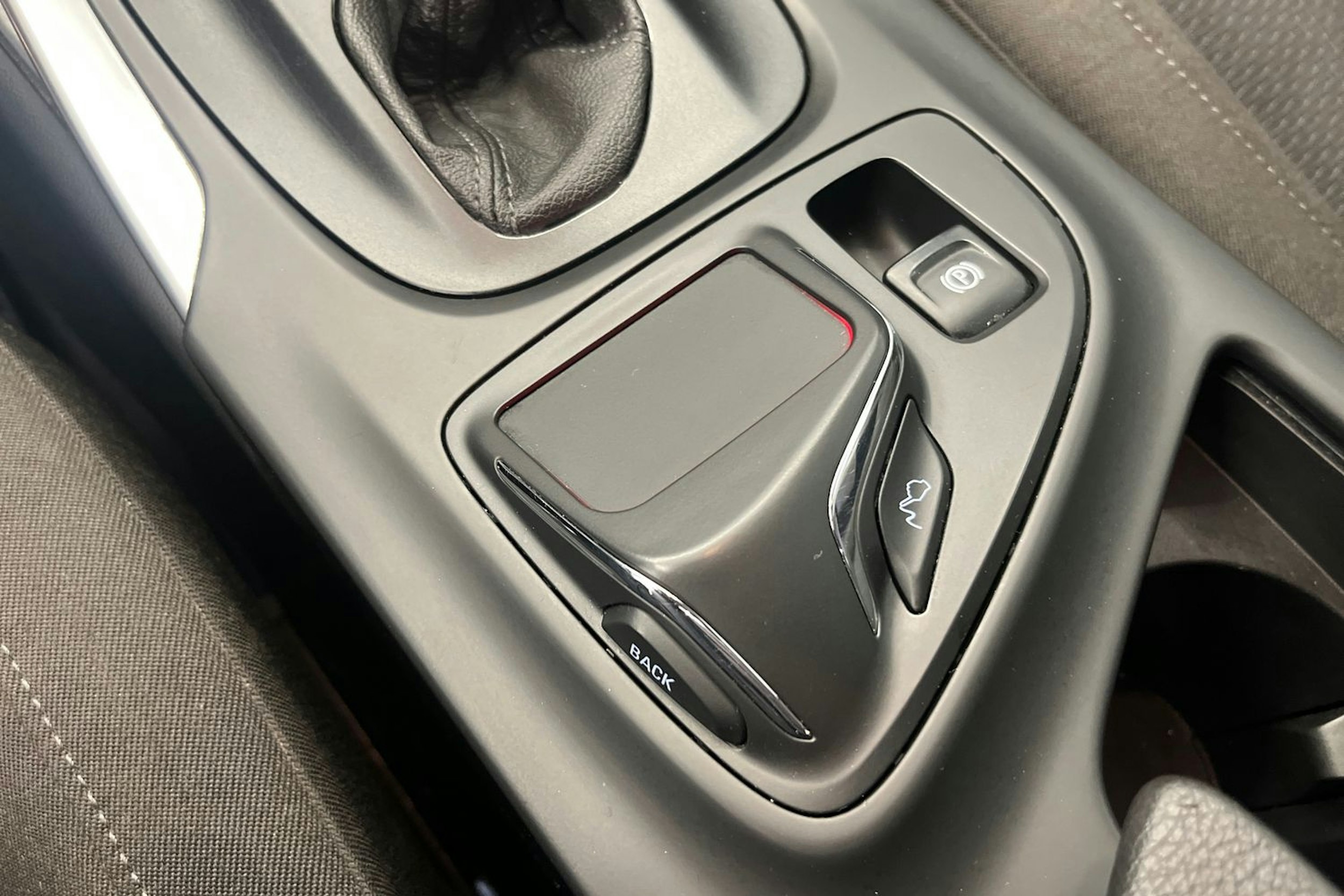 valkoinen Opel Insignia 2014 kuva 19.