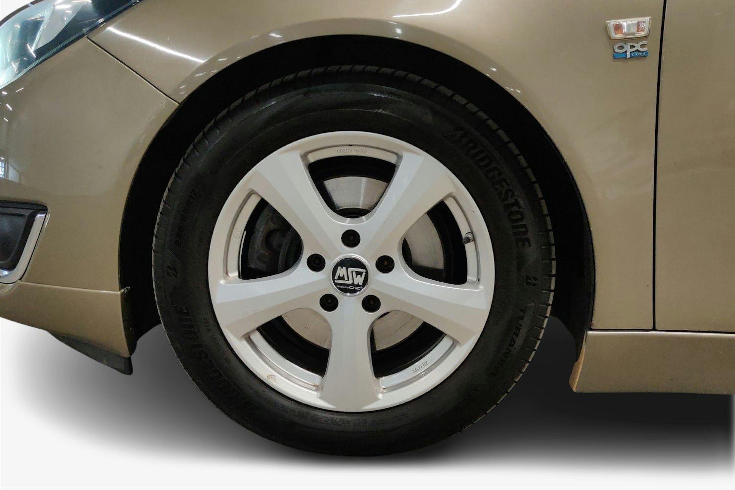 ruskea (beige) Opel Insignia 2014 kuva 11.