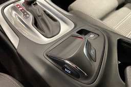 ruskea (beige) Opel Insignia 2014 kuva 44.