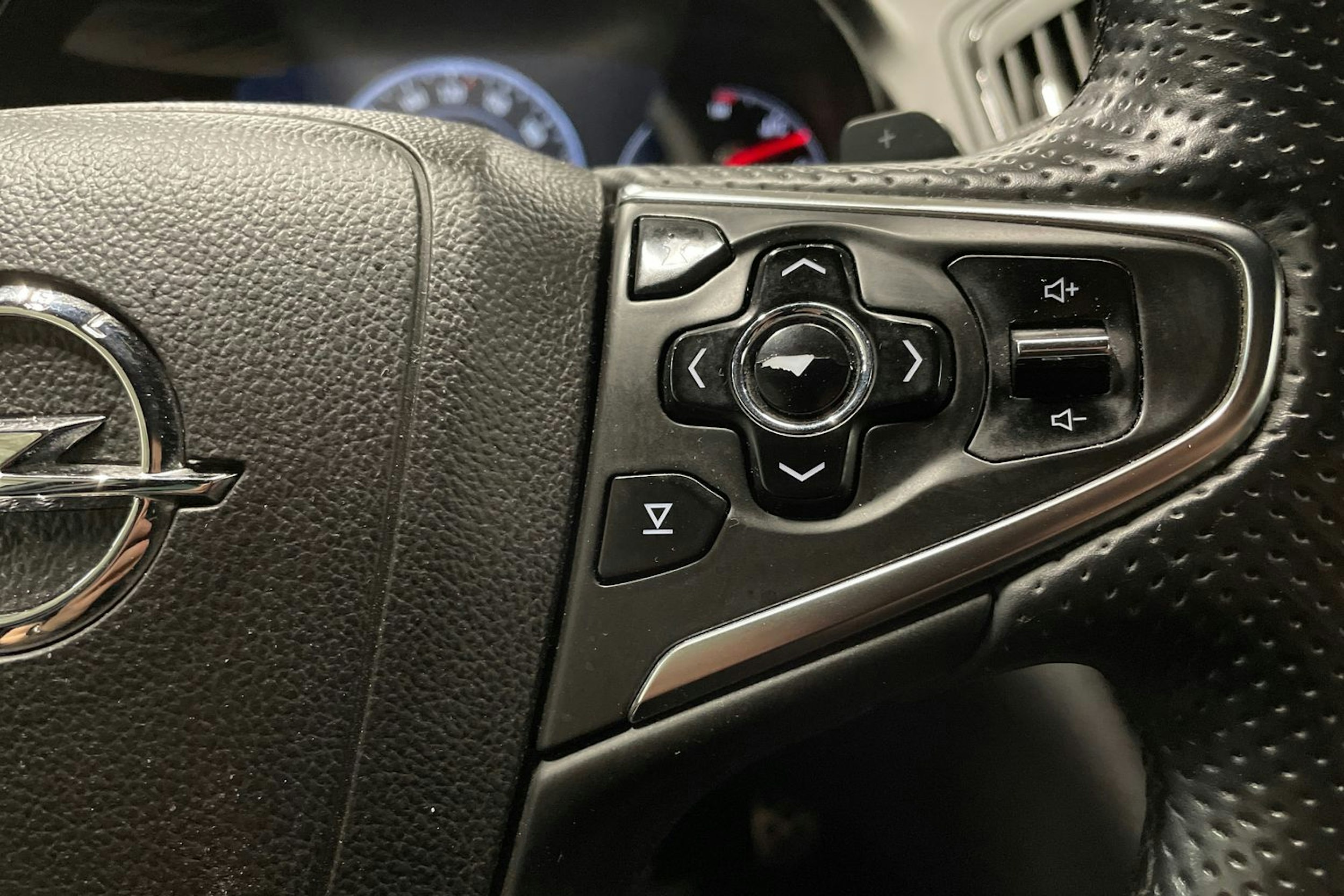 ruskea (beige) Opel Insignia 2014 kuva 49.