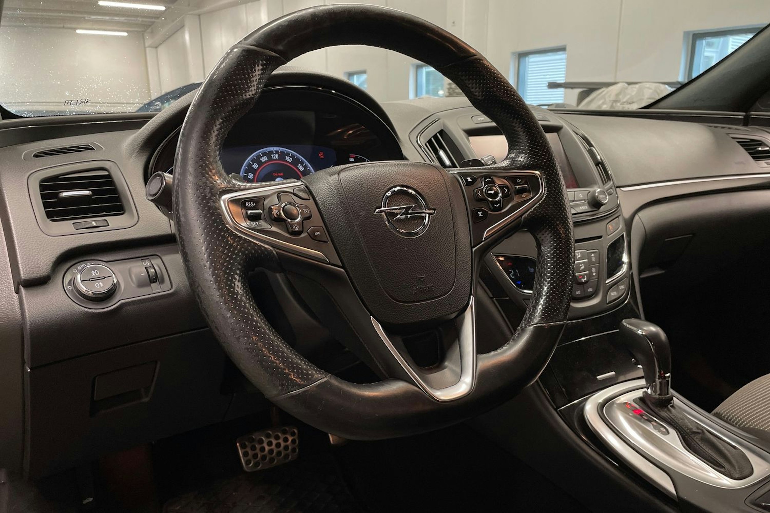 ruskea (beige) Opel Insignia 2014 kuva 50.