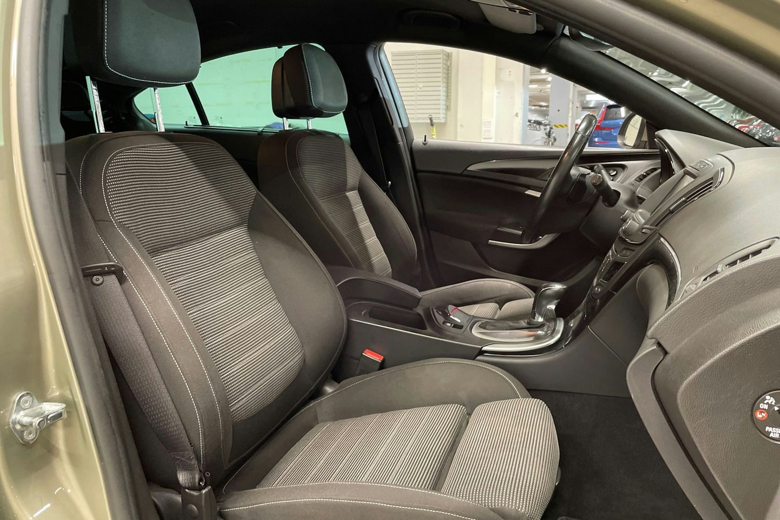 ruskea (beige) Opel Insignia 2014 kuva 51.