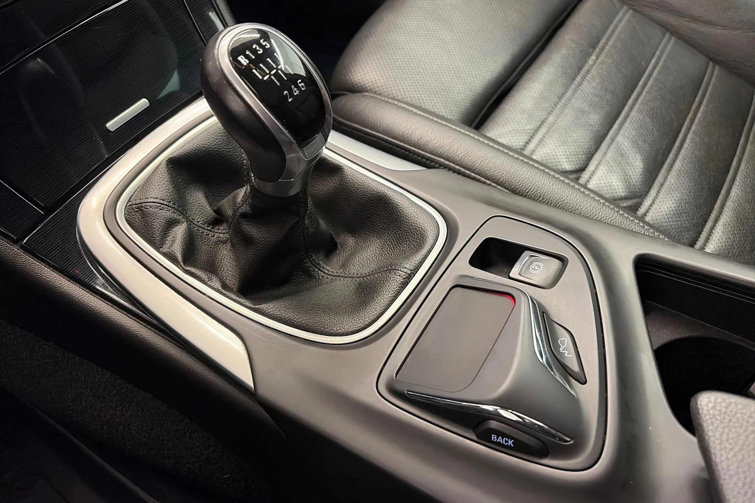 vihreä Opel Insignia 2014 kuva 21.