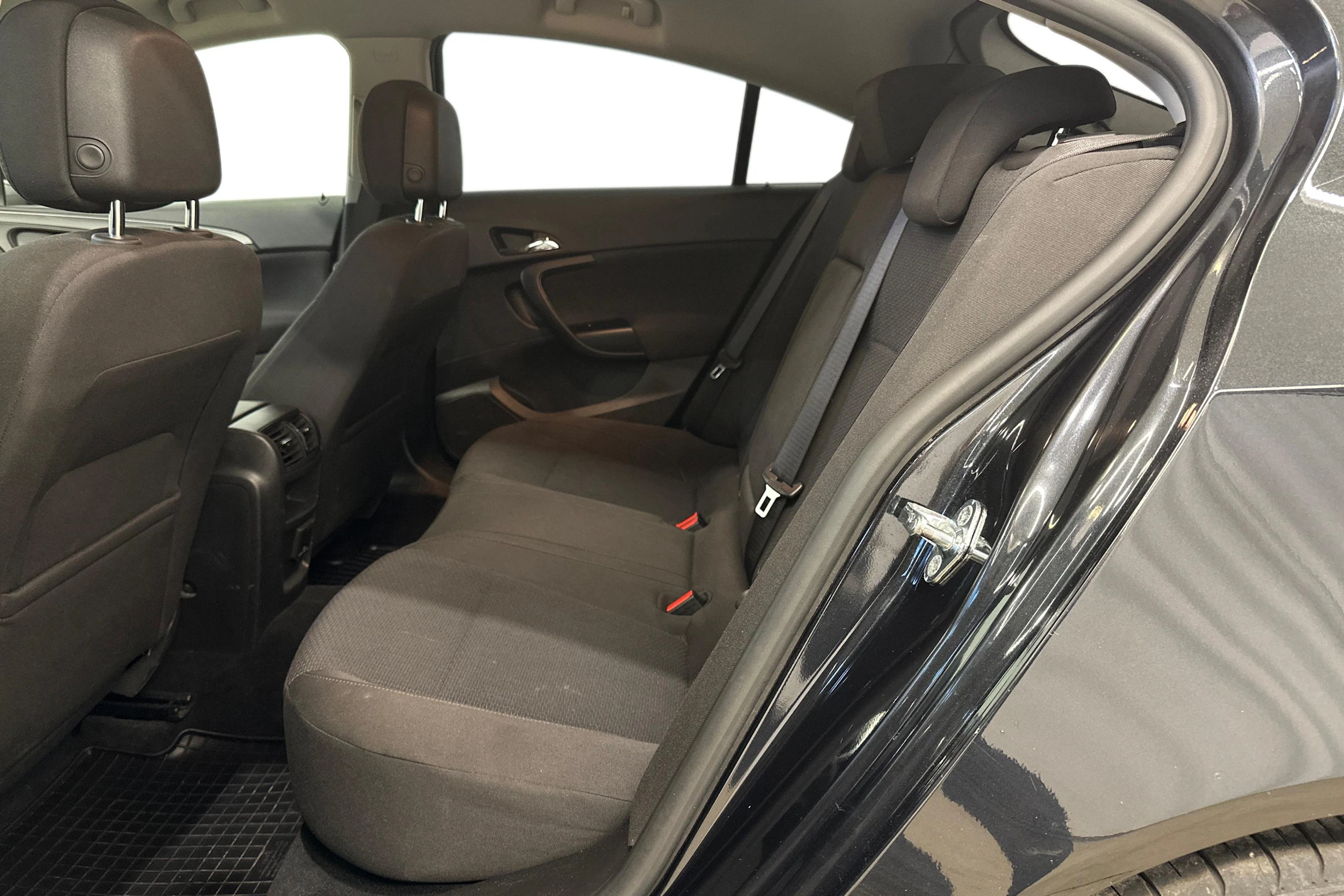 musta Opel Insignia 2014 kuva 11.