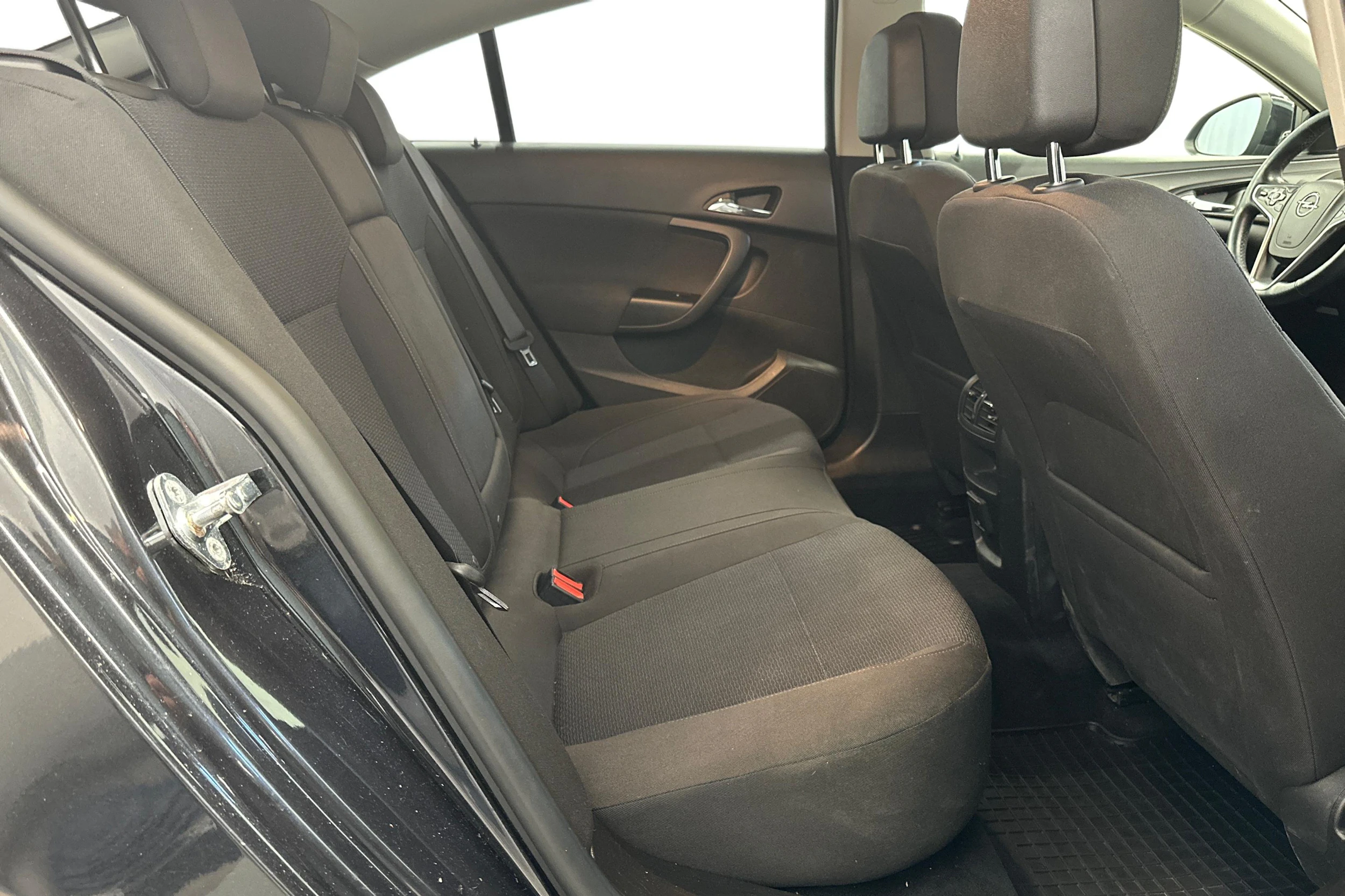 musta Opel Insignia 2014 kuva 12.