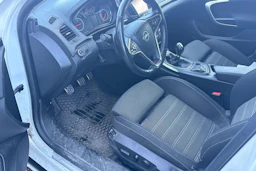 Valkoinen Opel Insignia 2015 kuva 3.