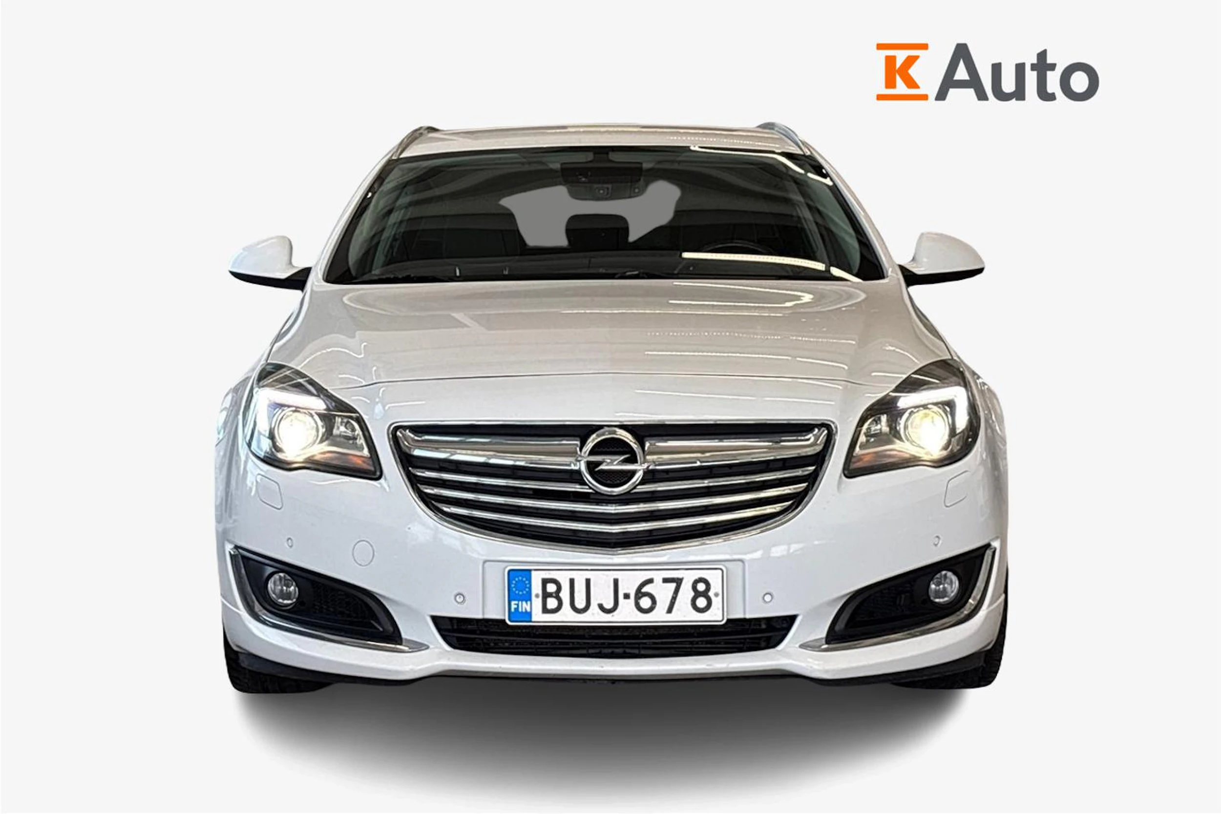 Valkoinen Opel Insignia 2015 kuva 5.