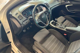 Valkoinen Opel Insignia 2015 kuva 8.