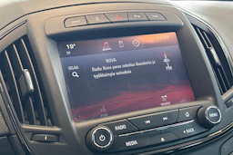 Valkoinen Opel Insignia 2015 kuva 19.