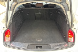 valkoinen Opel Insignia 2015 kuva 11.