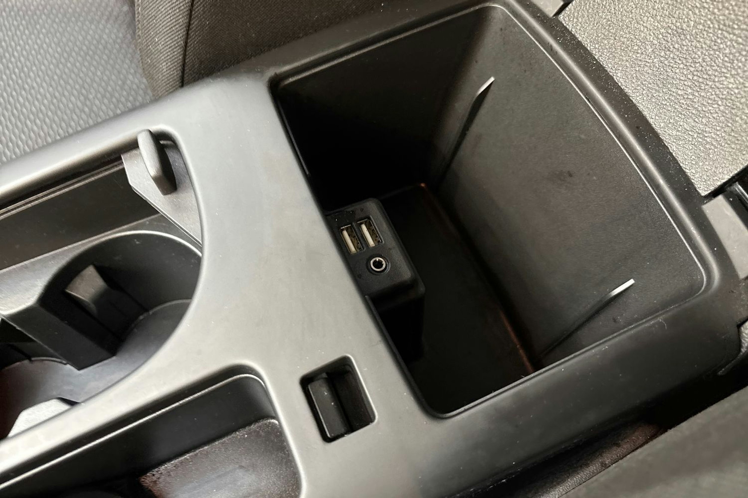 valkoinen Opel Insignia 2015 kuva 24.