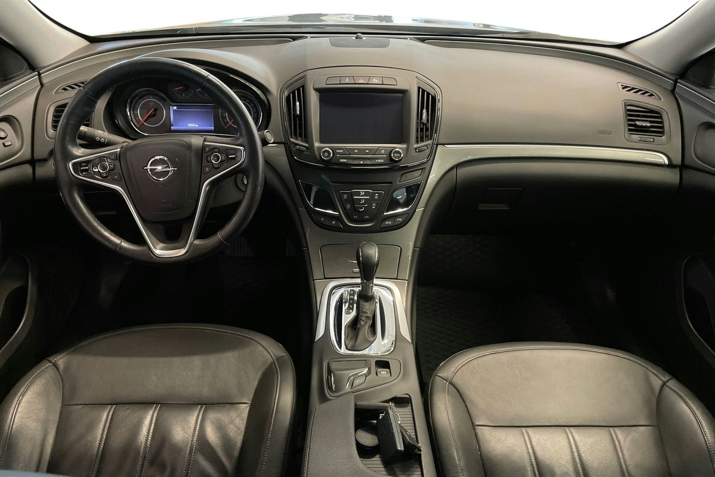 Harmaa Opel Insignia 2015 kuva 9.