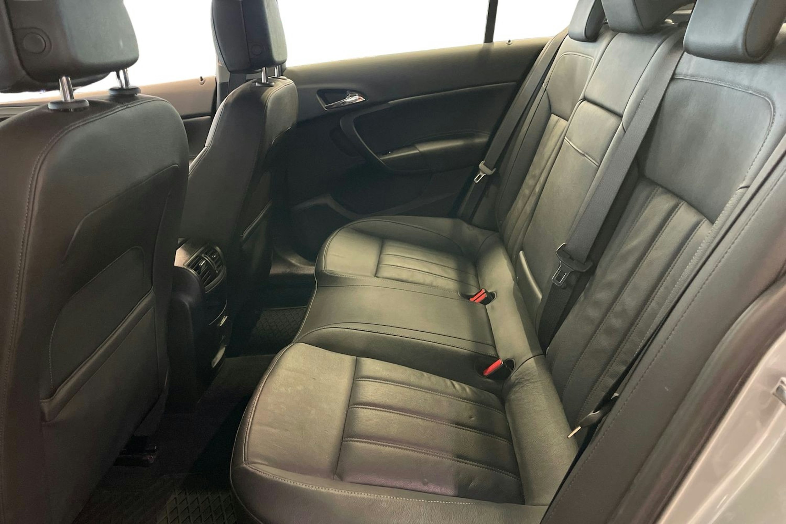 Harmaa Opel Insignia 2015 kuva 10.