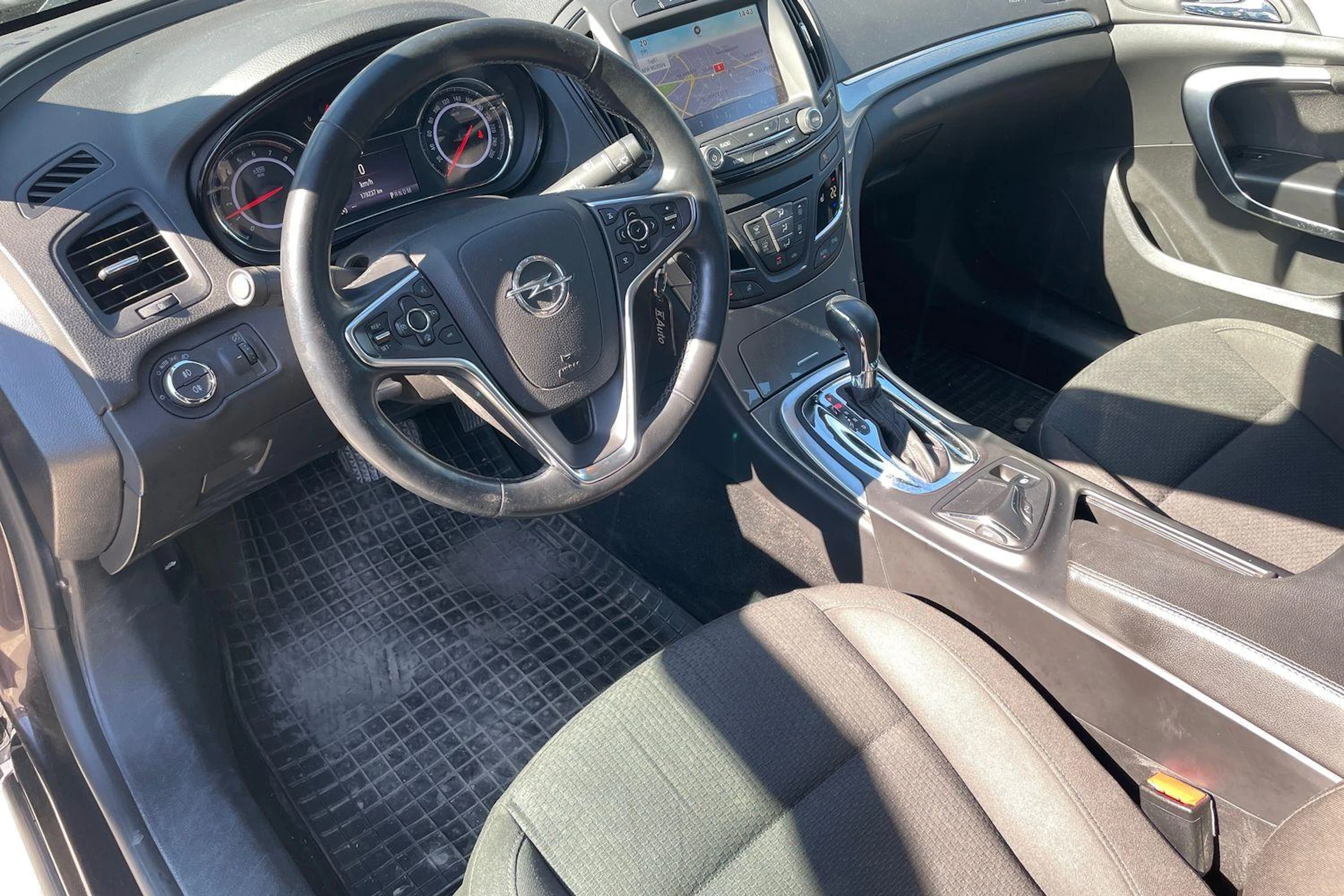 ruskea (beige) Opel Insignia 2015 kuva 3.