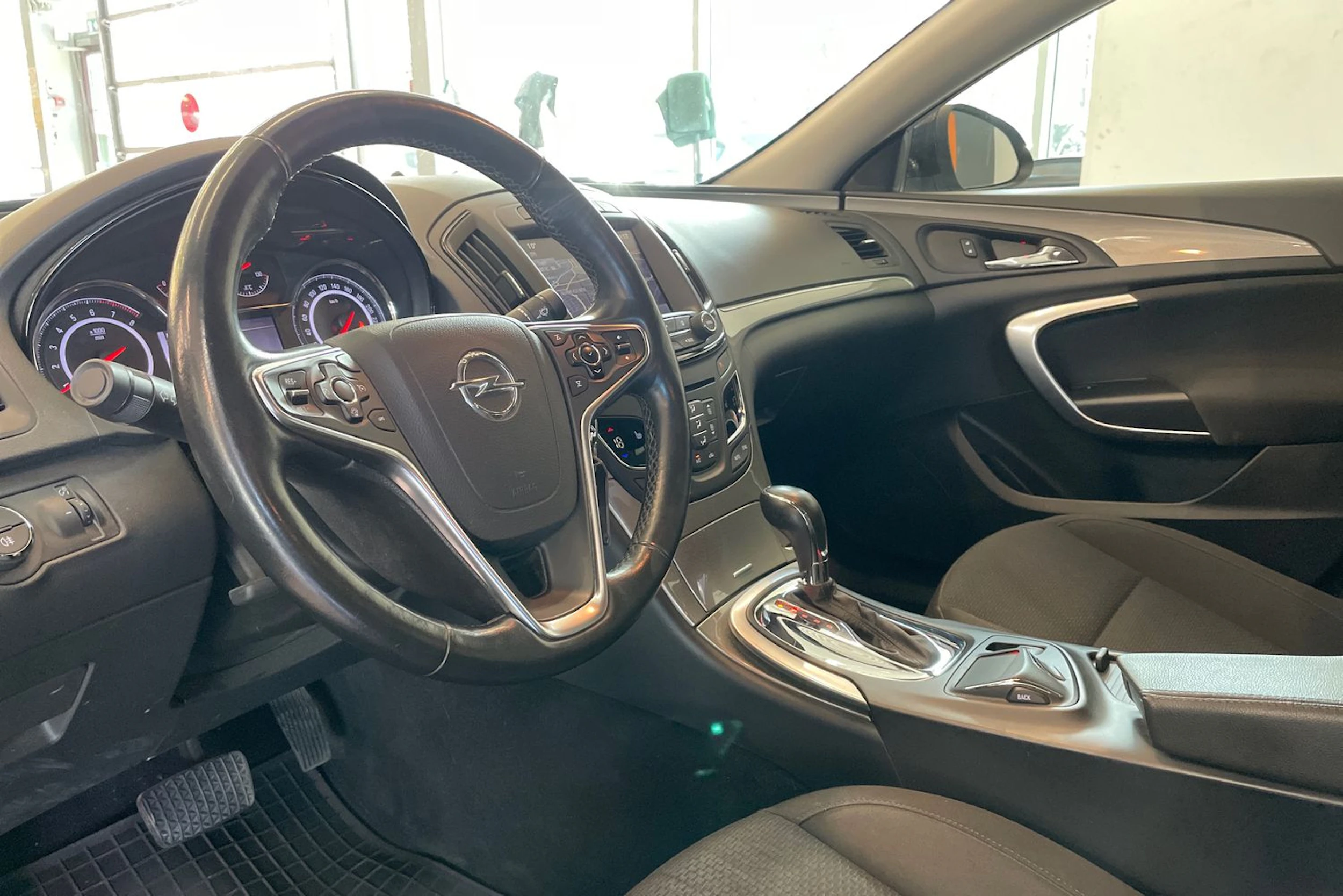 ruskea (beige) Opel Insignia 2015 kuva 17.
