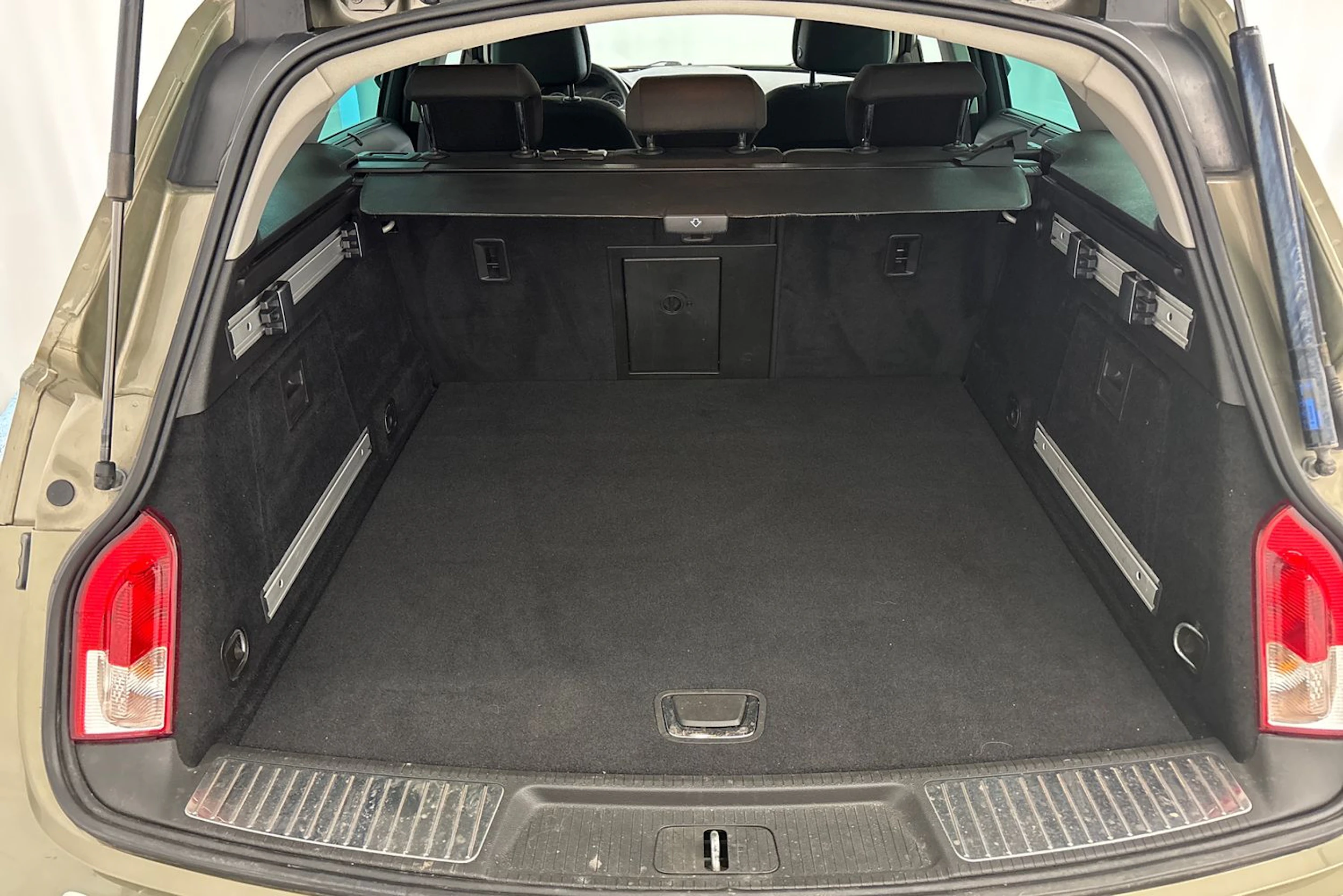 met. ruskea (beige) Opel Insignia 2016 kuva 15.