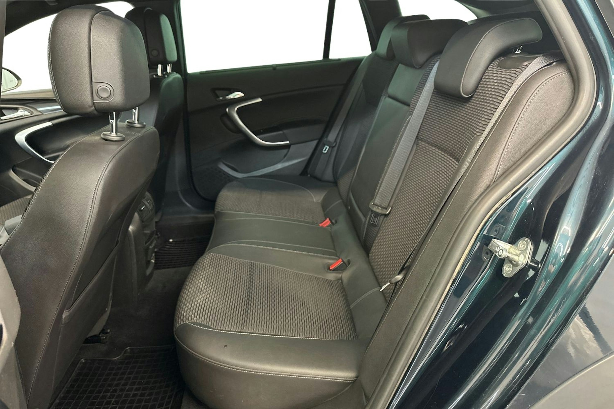 Vihreä Opel Insignia 2016 kuva 10.