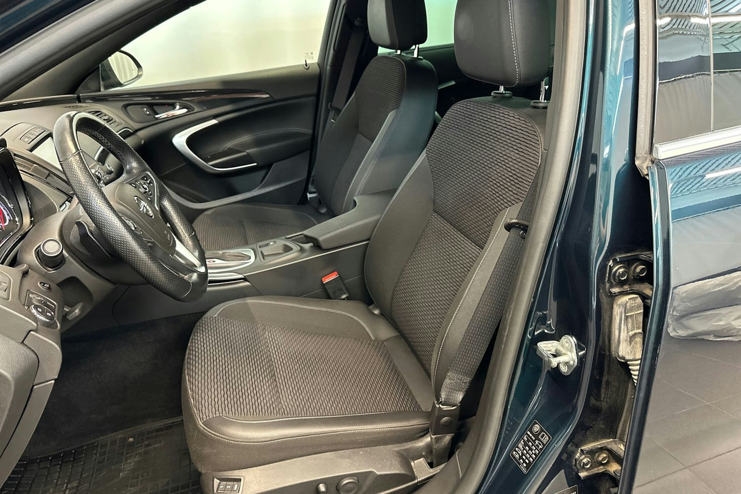 Vihreä Opel Insignia 2016 kuva 17.