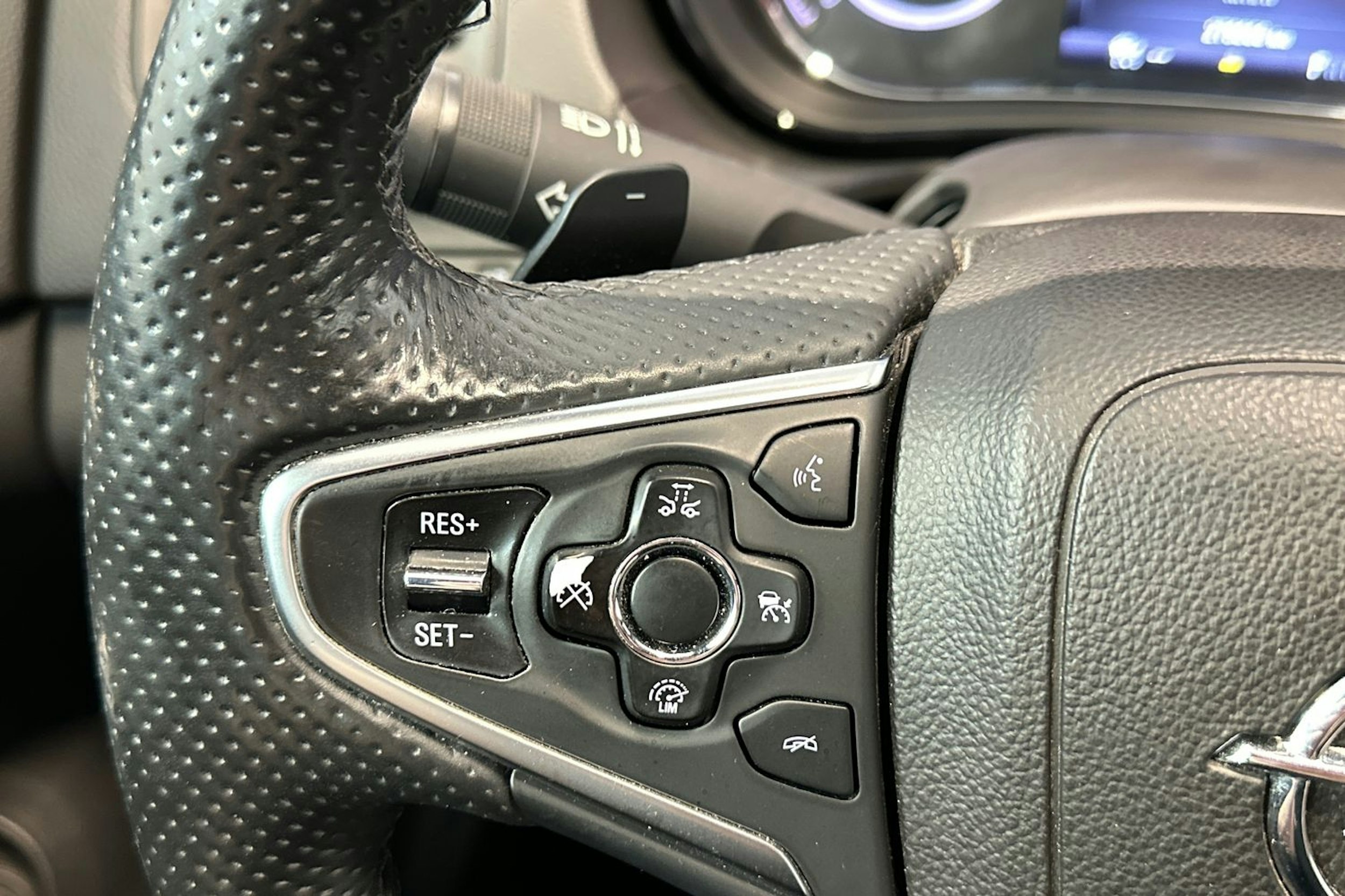 Vihreä Opel Insignia 2016 kuva 23.