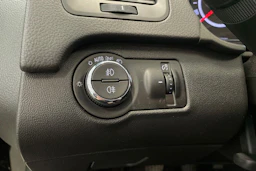 ruskea (beige) Opel Insignia 2016 kuva 24.