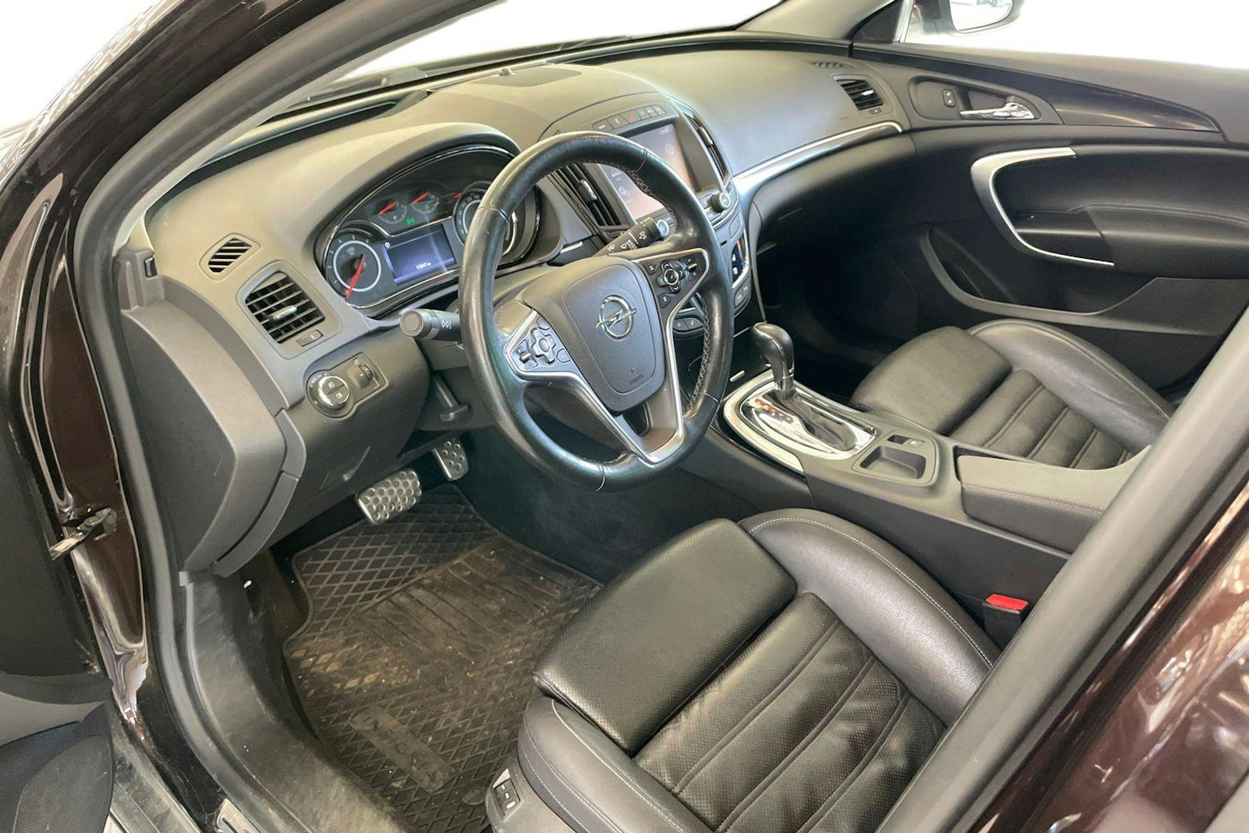 ruskea (beige) Opel Insignia 2017 kuva 3.