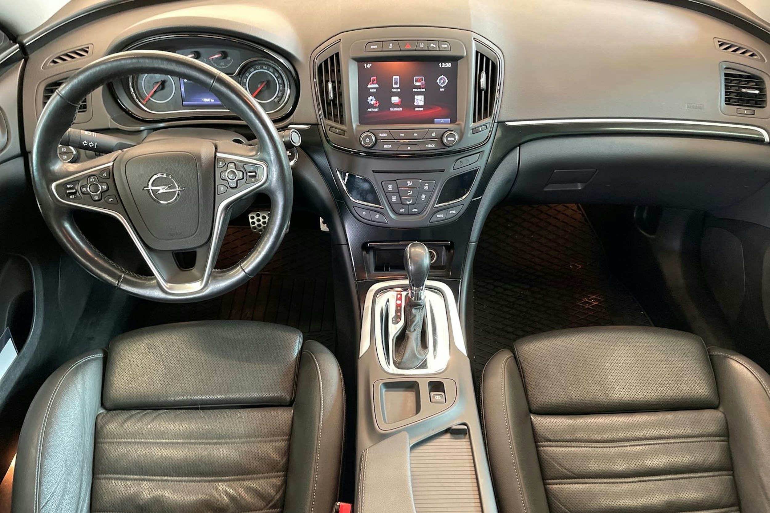 ruskea (beige) Opel Insignia 2017 kuva 9.