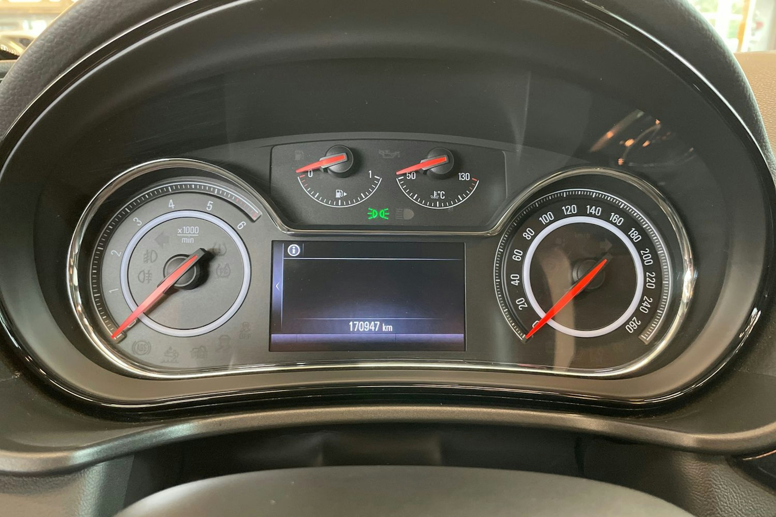 ruskea (beige) Opel Insignia 2017 kuva 18.