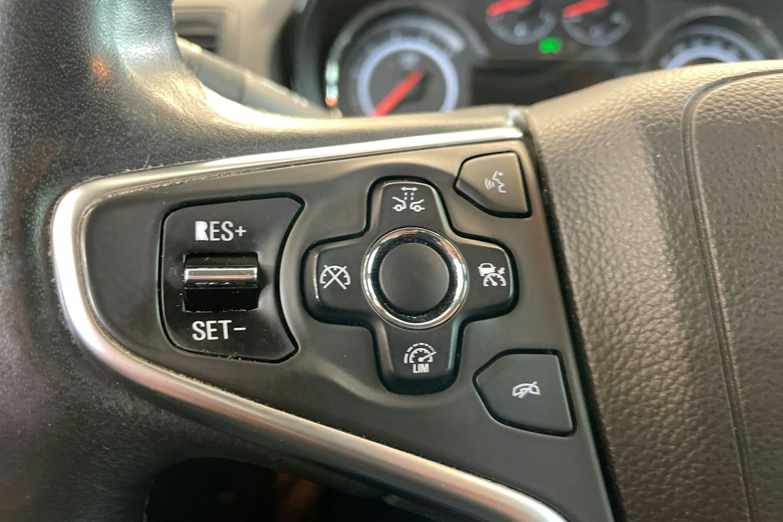 ruskea (beige) Opel Insignia 2017 kuva 19.