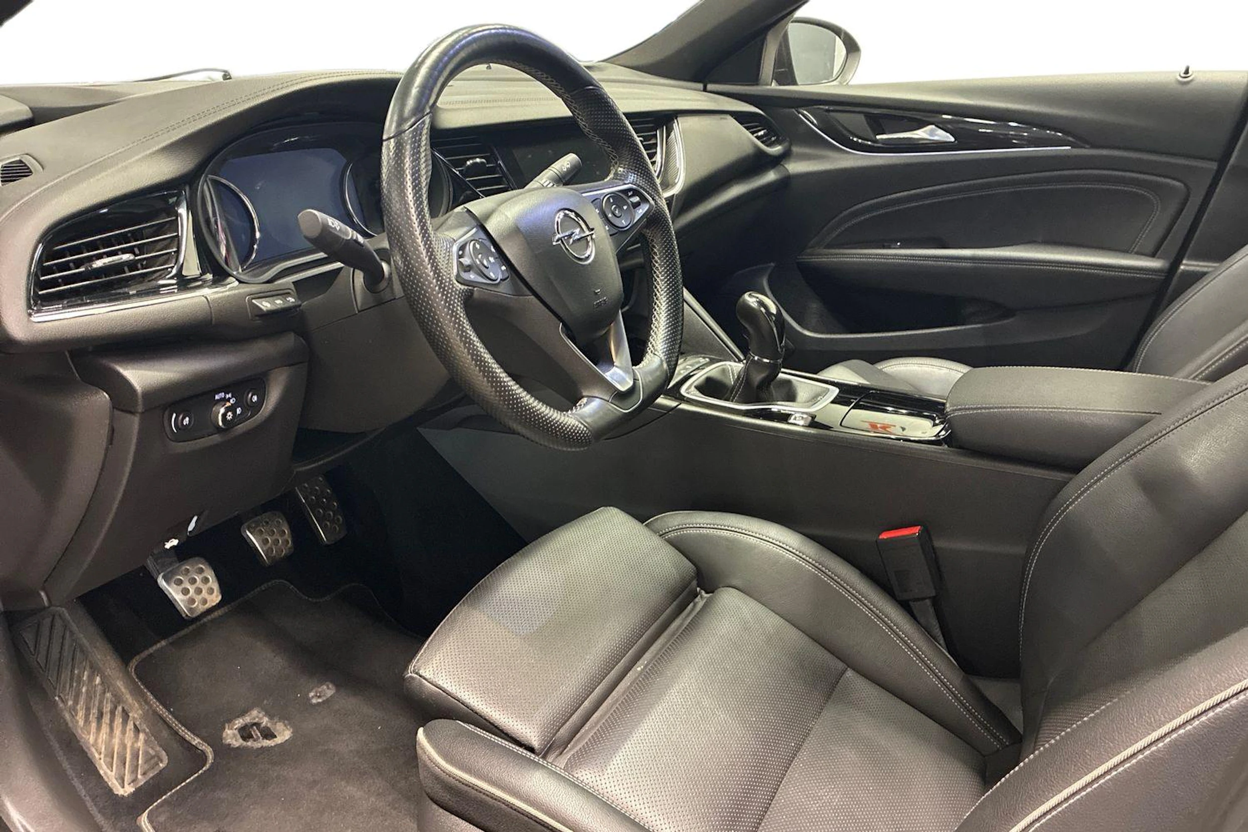 ruskea (beige) Opel Insignia 2017 kuva 3.