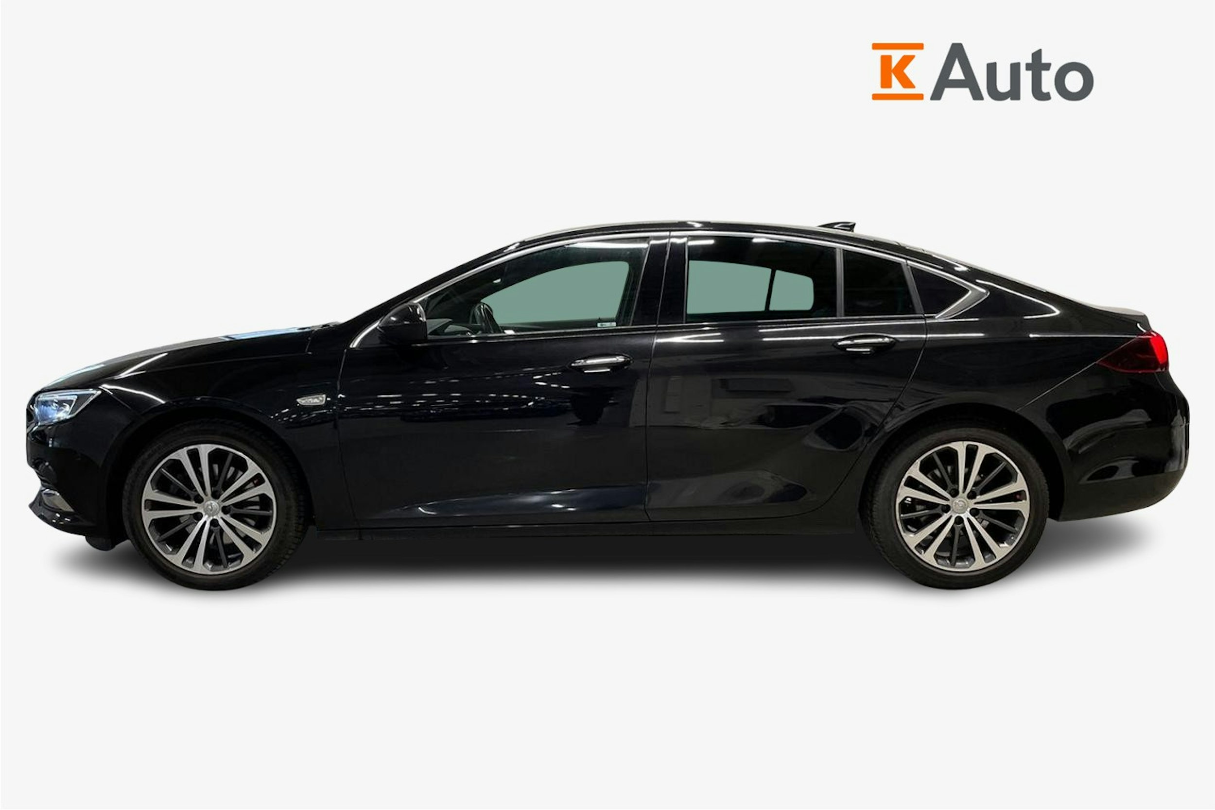 musta Opel Insignia 2018 kuva 6.