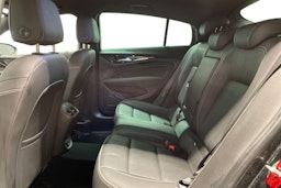 musta Opel Insignia 2018 kuva 10.