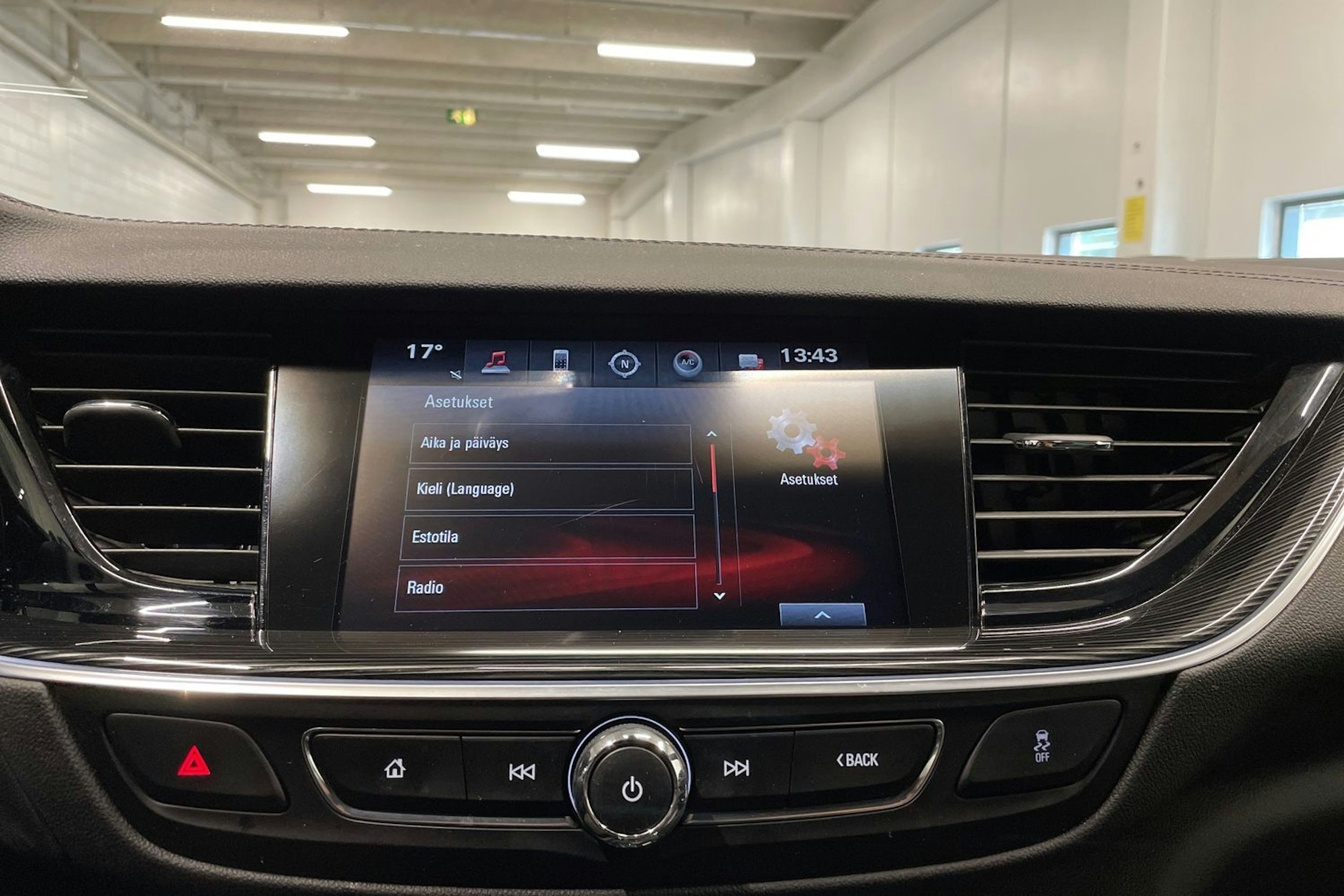musta Opel Insignia 2018 kuva 20.