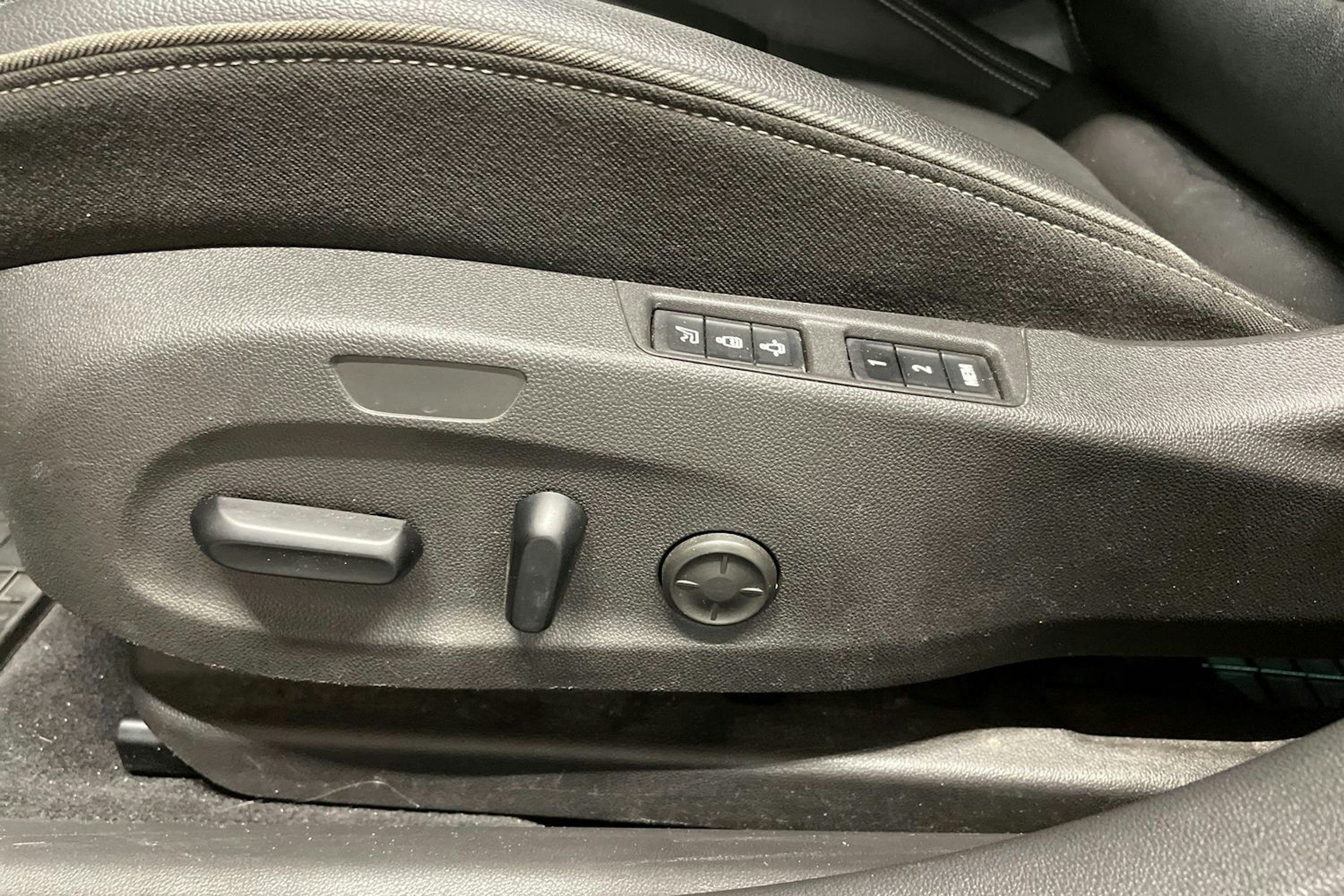 musta Opel Insignia 2018 kuva 29.
