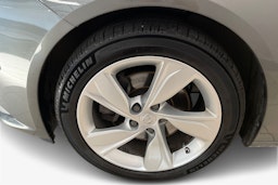 Harmaa Opel Insignia 2018 kuva 9.
