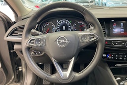 Harmaa Opel Insignia 2018 kuva 11.