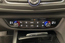 Harmaa Opel Insignia 2018 kuva 15.