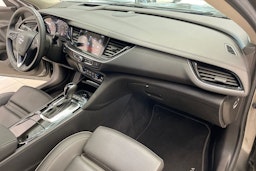 Harmaa Opel Insignia 2018 kuva 25.