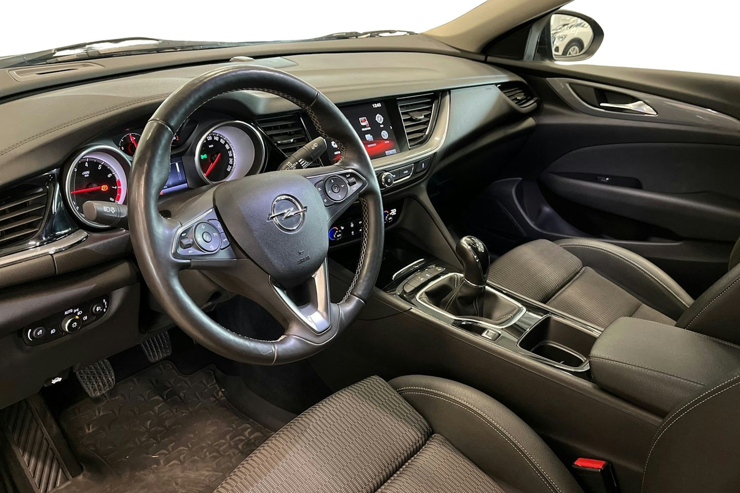 vihreä Opel Insignia 2018 kuva 7.