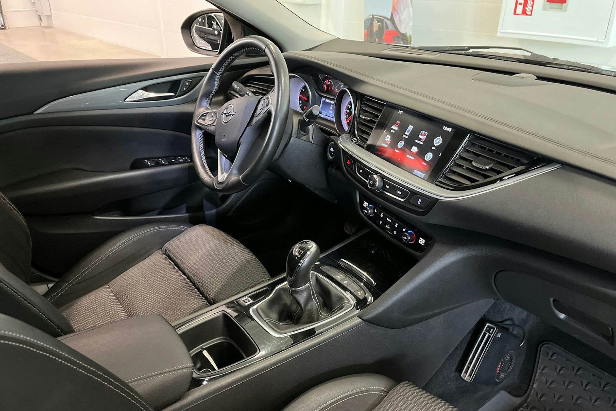 vihreä Opel Insignia 2018 kuva 15.