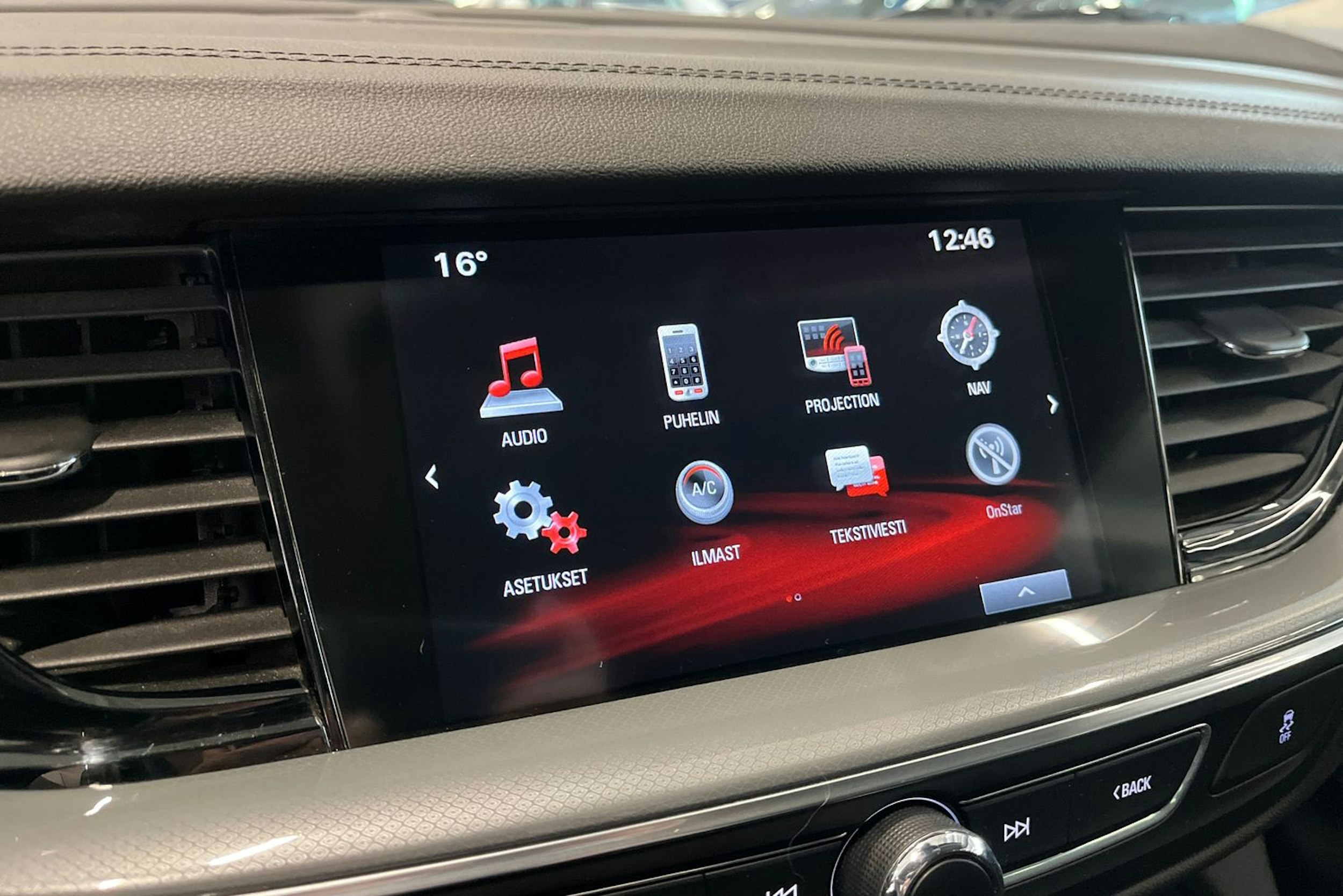 vihreä Opel Insignia 2018 kuva 17.