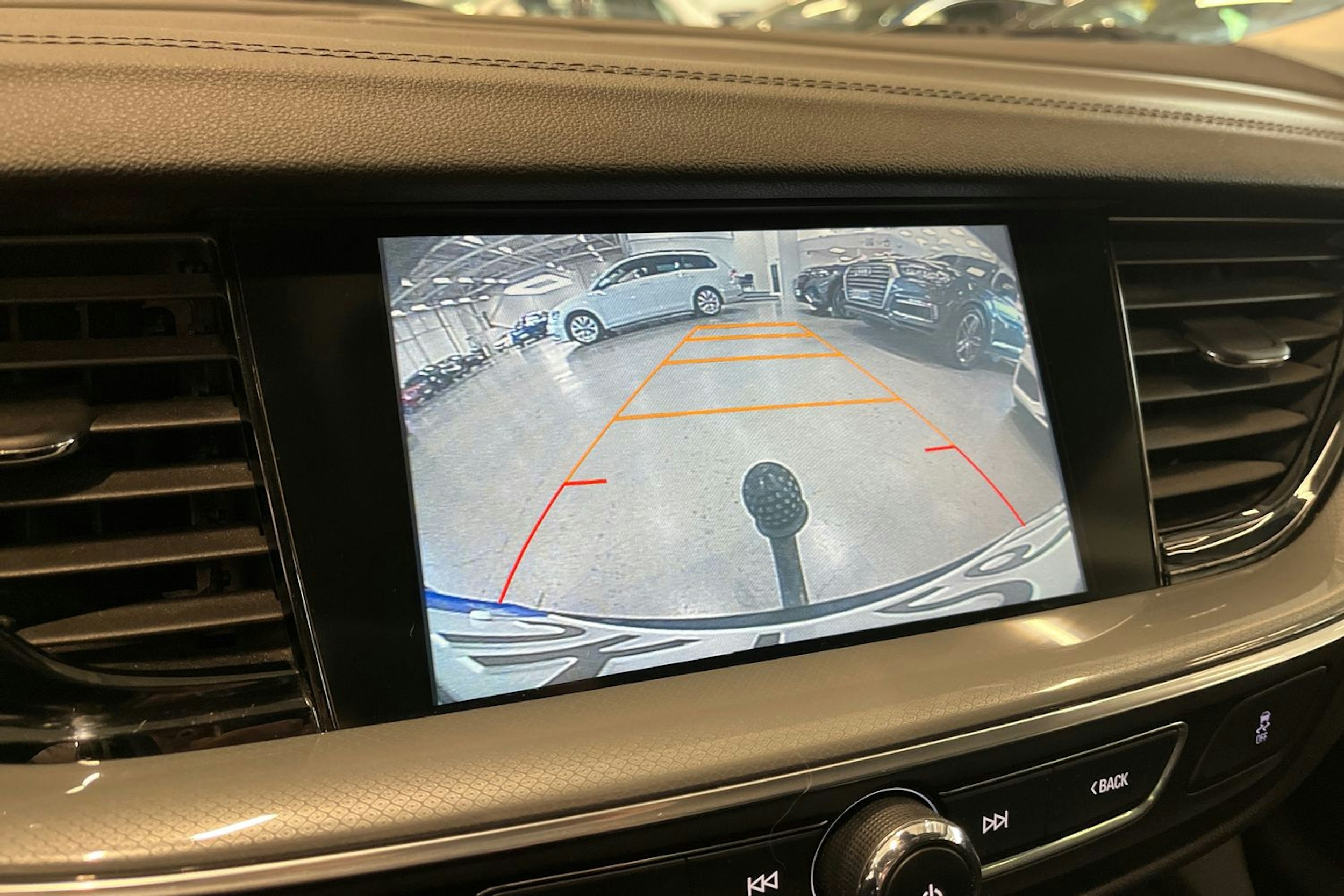 vihreä Opel Insignia 2018 kuva 18.