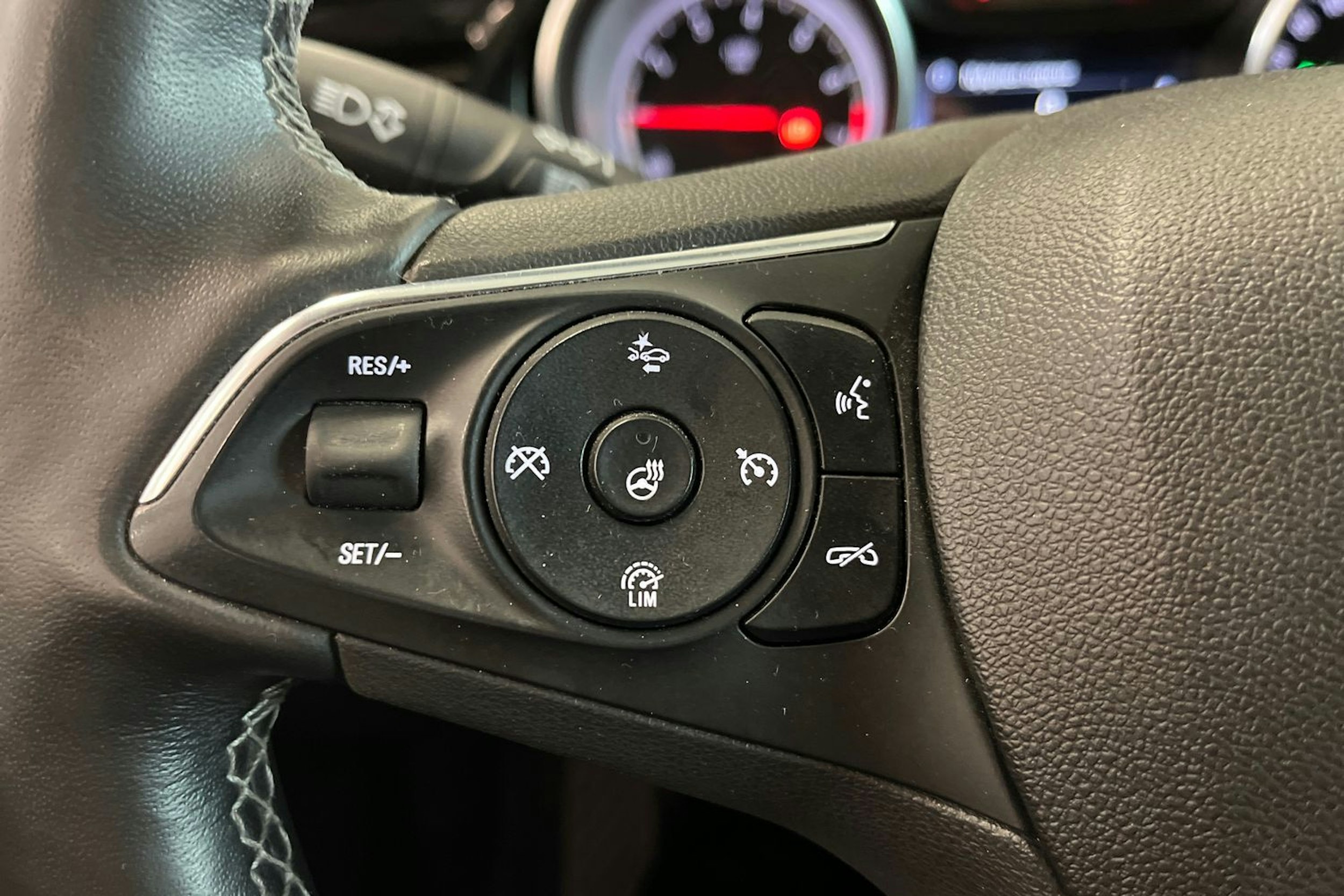 vihreä Opel Insignia 2018 kuva 25.