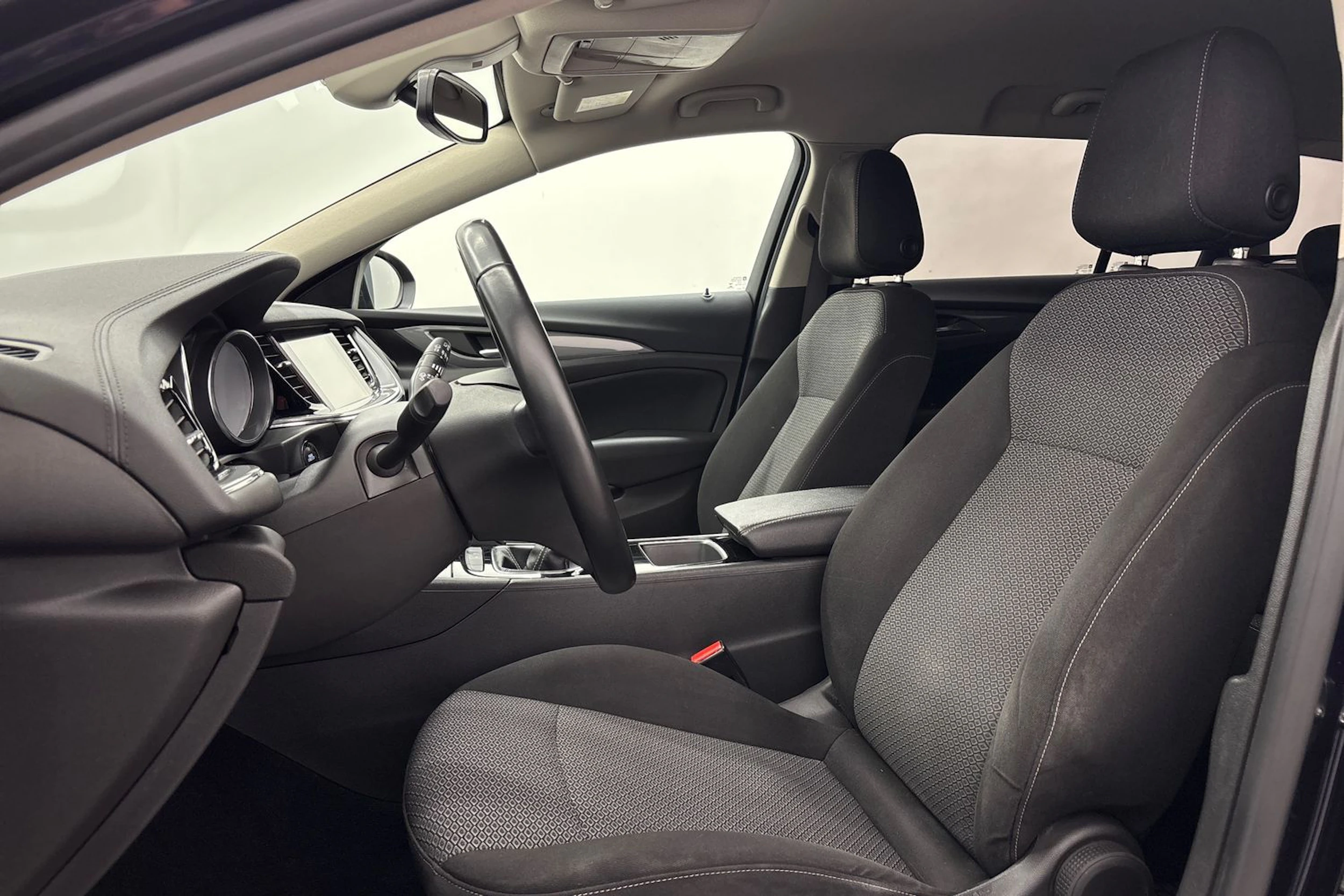 sininen Opel Insignia 2018 kuva 11.