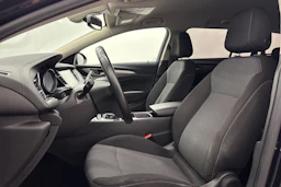 sininen Opel Insignia 2018 kuva 11.